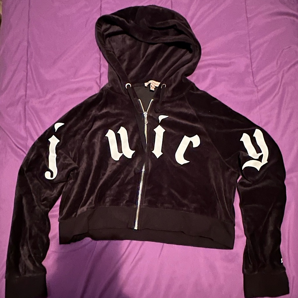 Juicy Couture women’s size M cropped zip up hoodie black and white
